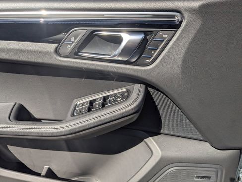 New 2026 Porsche Macan AWD/4WD image 13