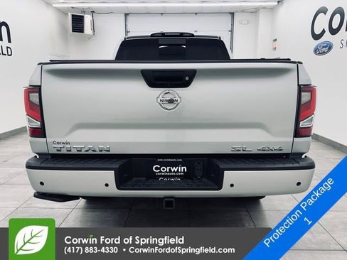 Used 2020 Nissan Titan SL w/ Moonroof Package image 3