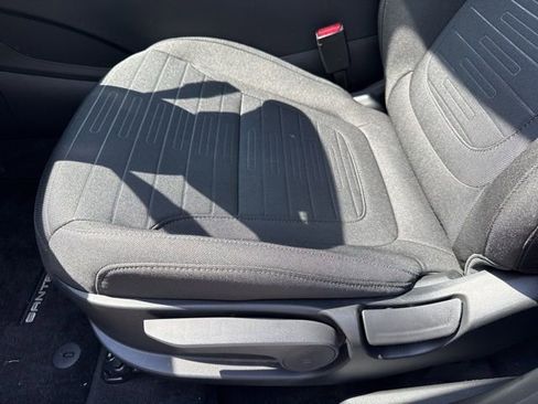 Used 2025 Hyundai Santa Cruz SE image 10