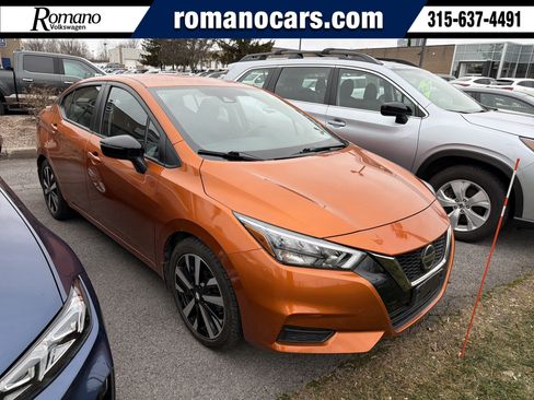 Used 2022 Nissan Versa SR w/ Convenience Package image 1