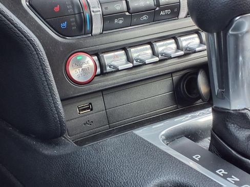 Used 2022 Ford Mustang Premium image 18