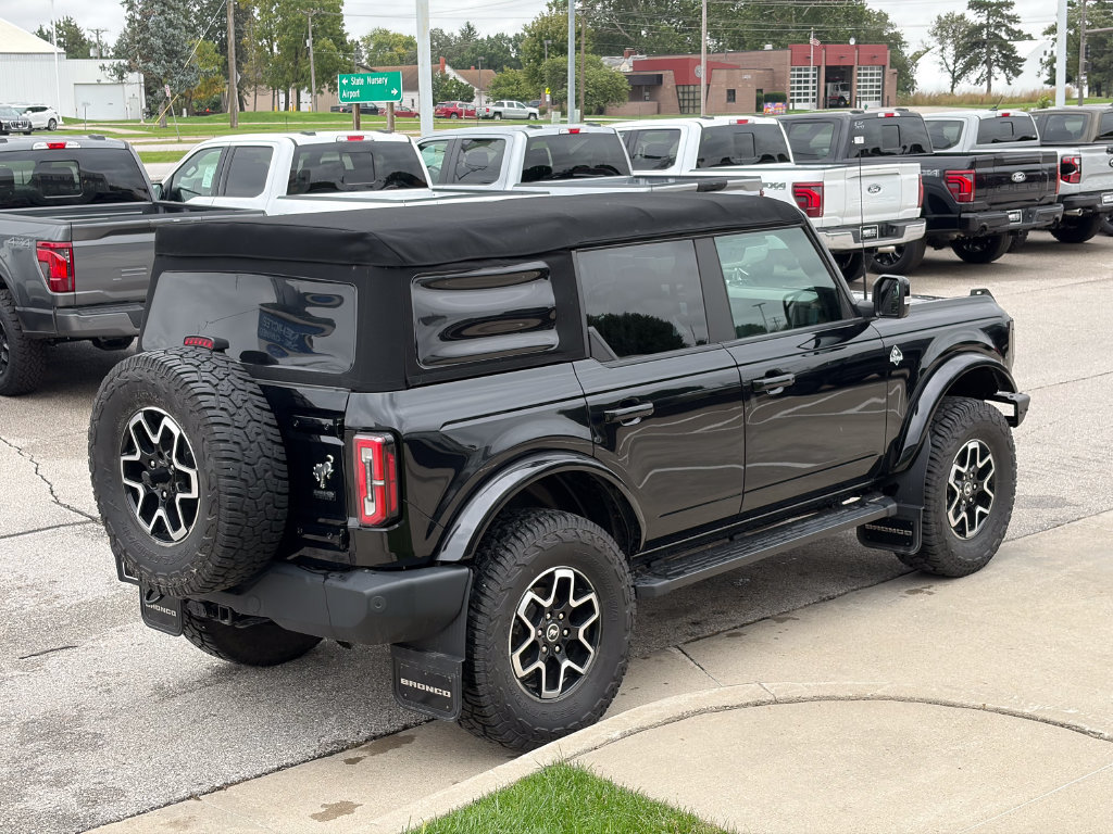 Used 2021 Ford Bronco Outer Banks AWD/4WD image 6