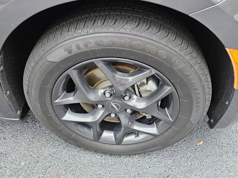 Used 2020 Chrysler Pacifica Touring w/ S Appearance Package image 19