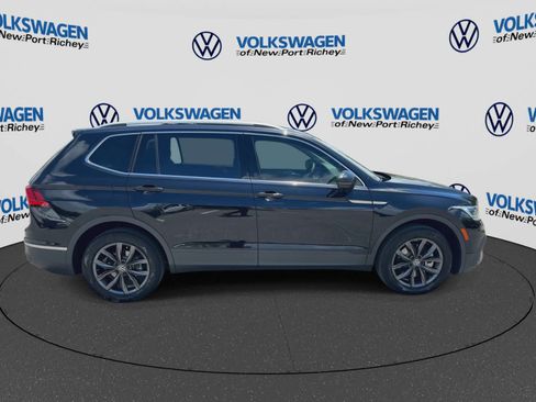 Used 2022 Volkswagen Tiguan SE FWD image 9