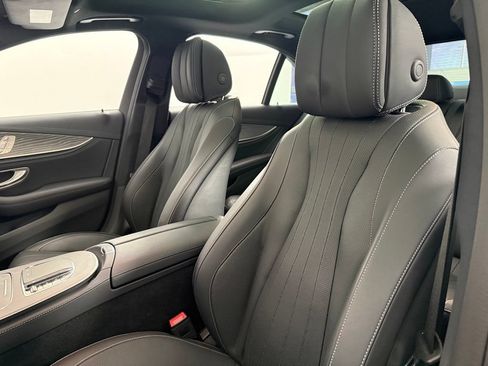 Used 2023 Mercedes-Benz E 450 4MATIC Sedan image 5