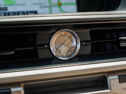 Used 2015 Lexus ES 300h w/ Navigation System Package FWD image 21