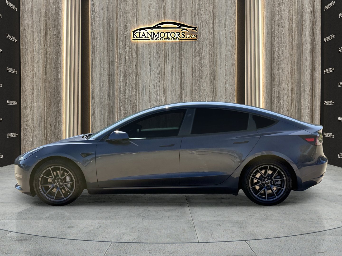 Used 2021 Tesla Model 3 Standard Range Plus RWD image 4