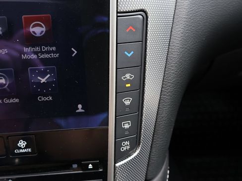Used 2016 INFINITI Q50 Premium AWD/4WD image 24
