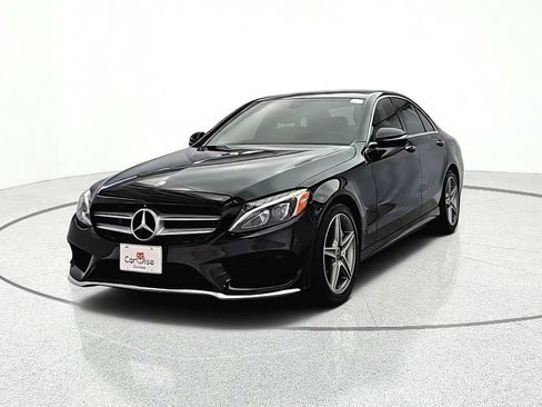 Used 2017 Mercedes-Benz C 300 4MATIC Sedan image 2