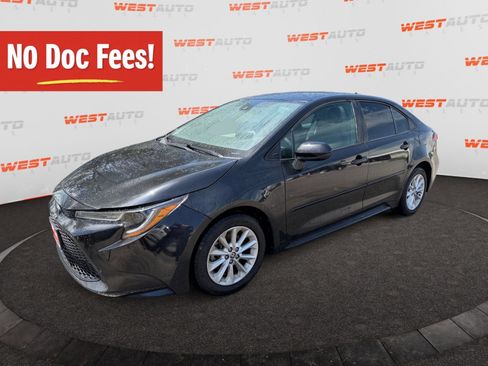 Used 2020 Toyota Corolla LE w/ LE Convenience Package FWD image 1