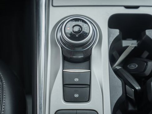 Used 2024 Ford Explorer XLT w/ Equipment Group 202A image 26