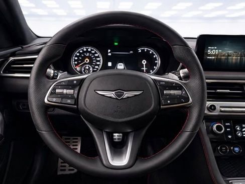 Used 2025 Genesis G70 2.5T w/ Sport Prestige Package image 33