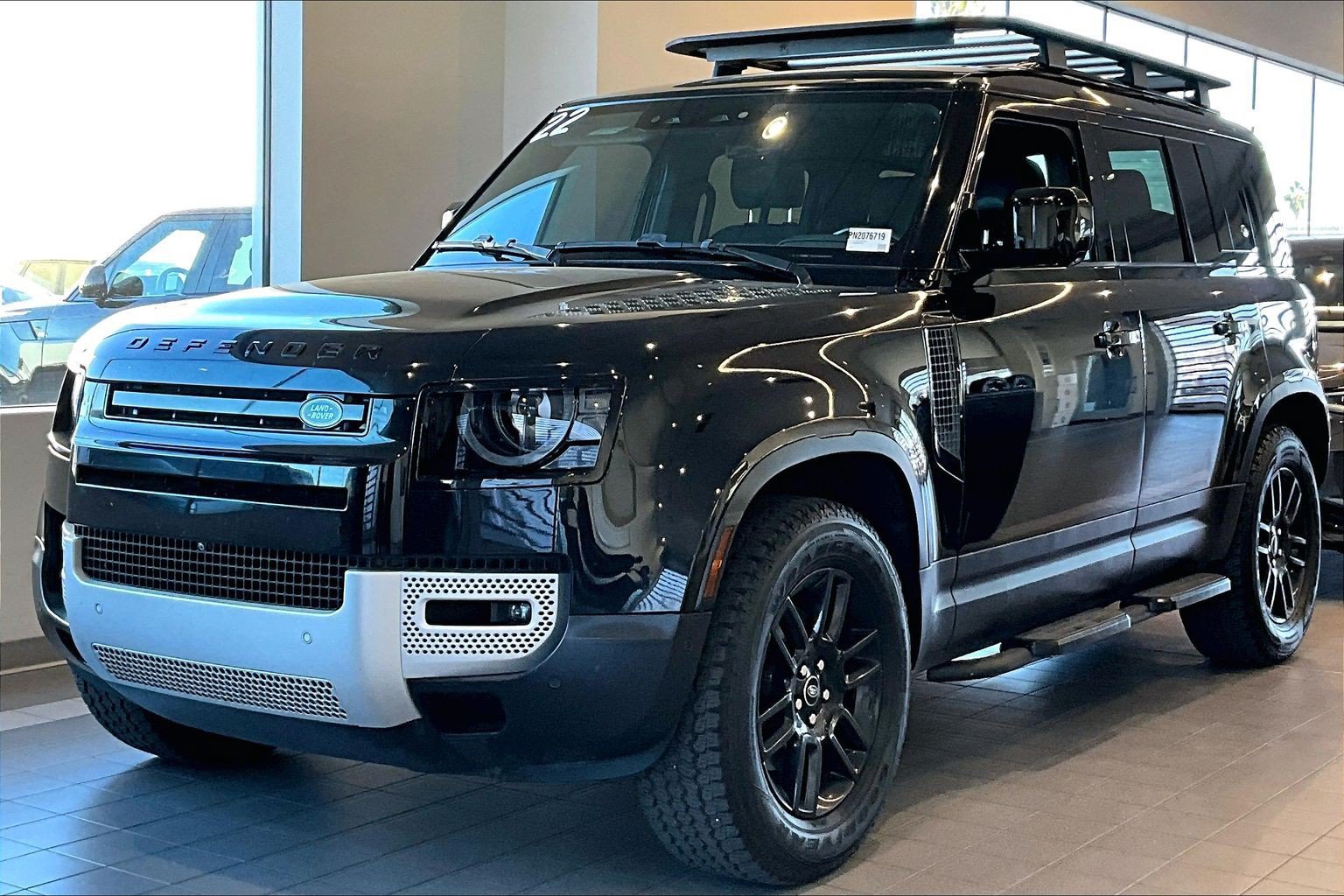 Used 2022 Land Rover Defender 110 S AWD/4WD image 1