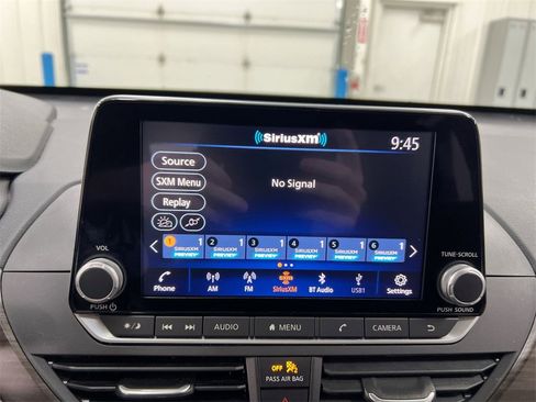 Used 2023 Nissan Altima 2.5 SV image 14