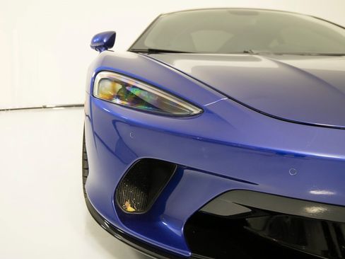 Used 2020 McLaren GT image 31
