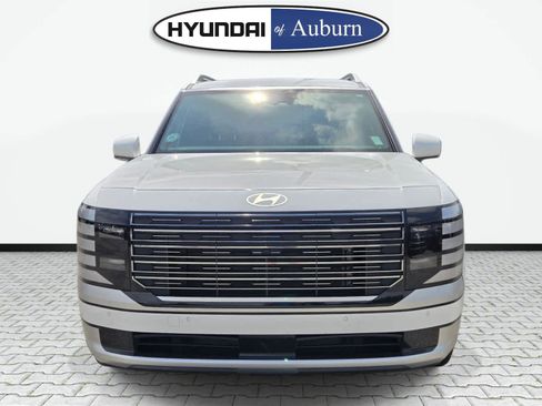 Certified 2026 Hyundai Palisade Calligraphy FWD image 12