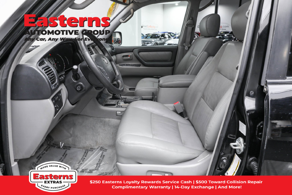 Used 2005 Toyota Land Cruiser w/ Convenience Pkg AWD/4WD image 15