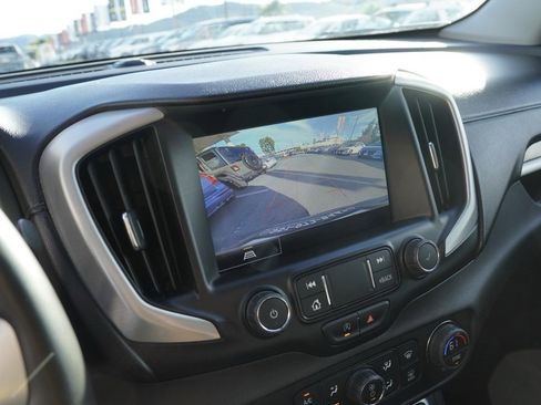 Used 2024 GMC Terrain SLT image 12