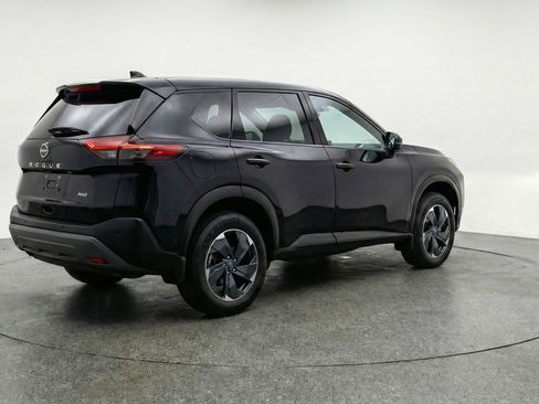 Used 2025 Nissan Rogue SV AWD/4WD image 7