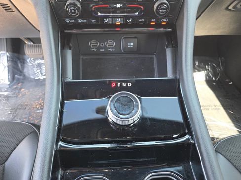 Used 2023 Jeep Grand Cherokee Altitude RWD image 31
