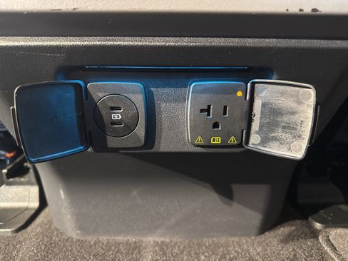 Used 2024 Ford F150 XLT w/ Mobile Office Package image 14