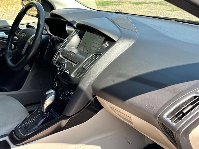 Used 2017 Ford Focus Electric Hatchback FWD image 25