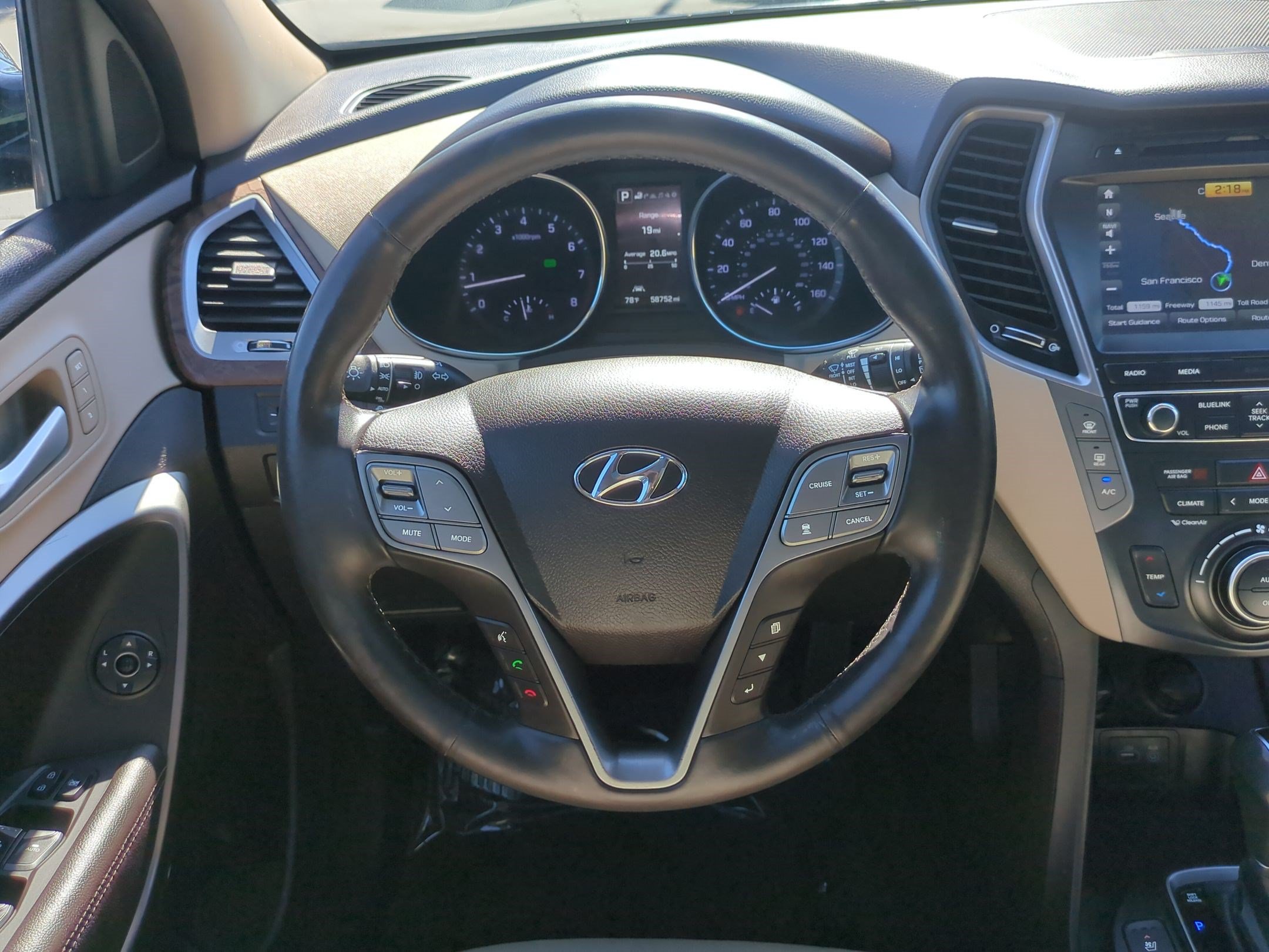 Used 2018 Hyundai Santa Fe Limited AWD/4WD image 17