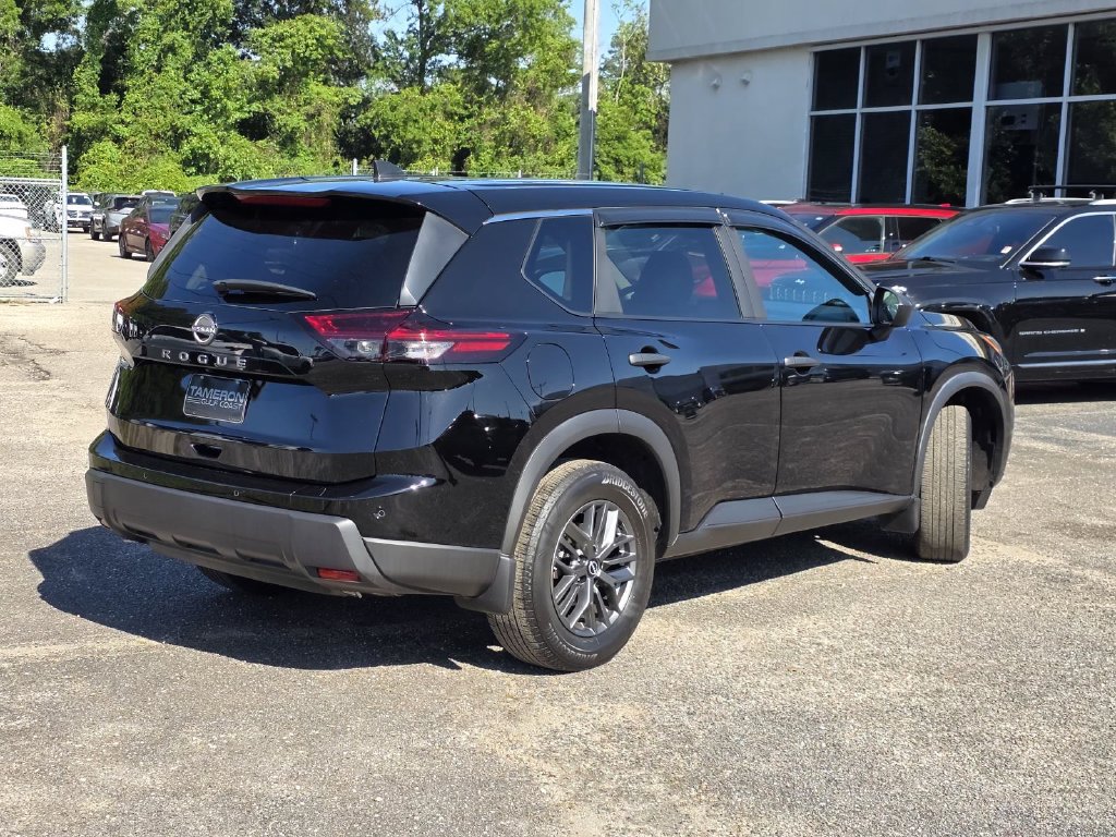 Used 2024 Nissan Rogue S FWD image 6