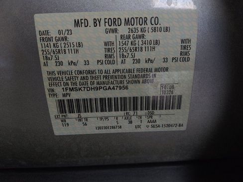 Used 2023 Ford Explorer XLT w/ Equipment Group 202A RWD image 29