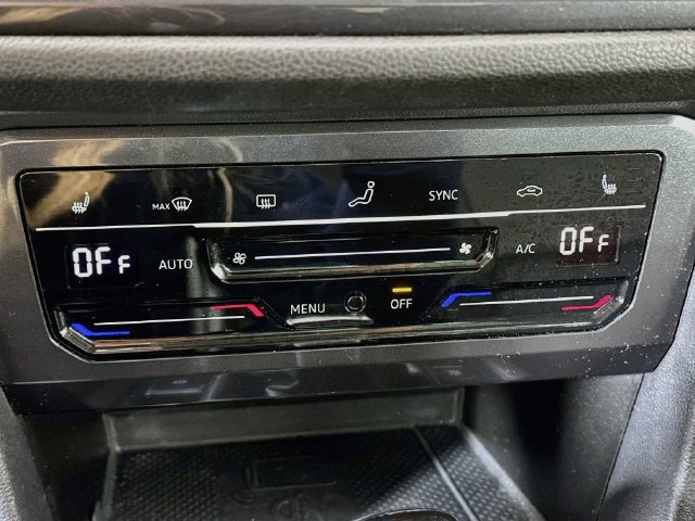 Certified 2024 Volkswagen Tiguan SE AWD/4WD image 16