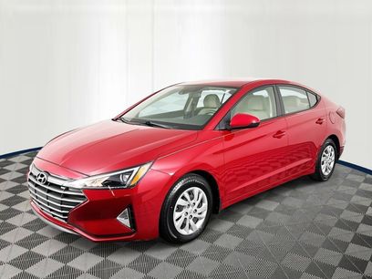 Used 2020 Hyundai Elantra SE w/ Cargo Package (C1)