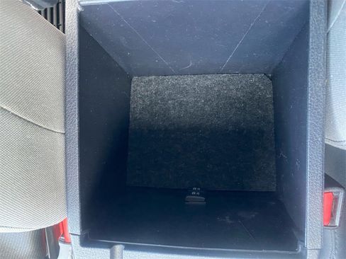 Used 2019 Toyota Tacoma SR image 27