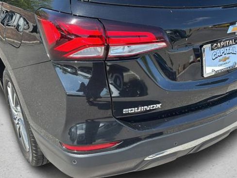 Used 2022 Chevrolet Equinox Premier FWD image 12
