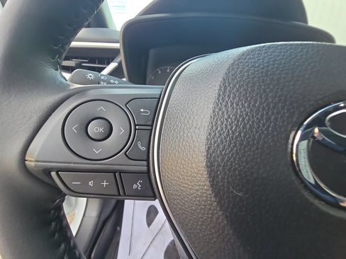 Used 2025 Toyota Corolla SE FWD image 14