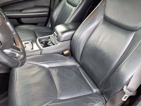 Used 2015 Chrysler 300 Limited image 3