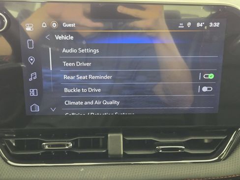 New 2026 Chevrolet Equinox RS FWD image 17