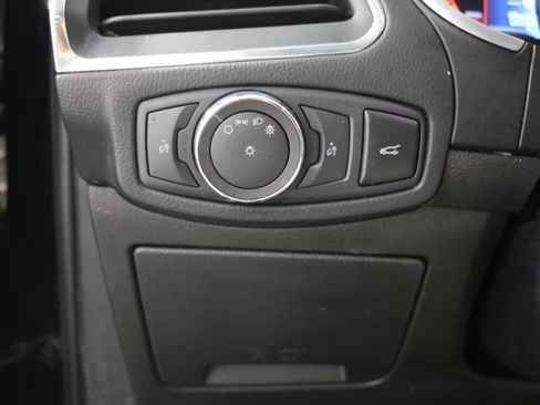 Used 2018 Ford Edge Titanium image 20