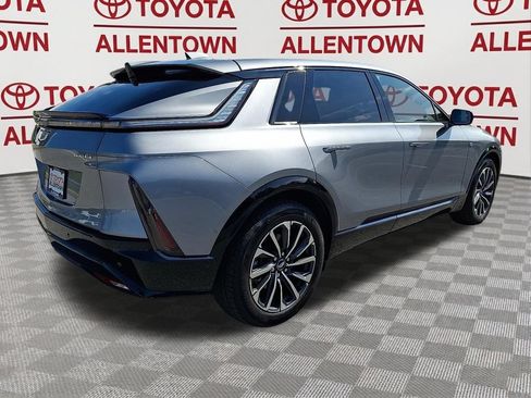 Used 2025 Cadillac Lyriq Sport w/ LPO, Floor Liner Package AWD/4WD image 7
