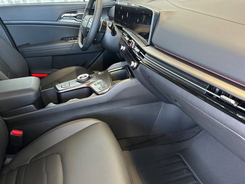 New 2026 Kia Sportage SX Prestige AWD/4WD image 16