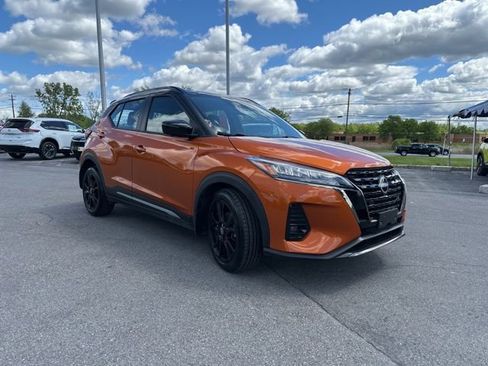 Used 2023 Nissan Kicks SR FWD image 7