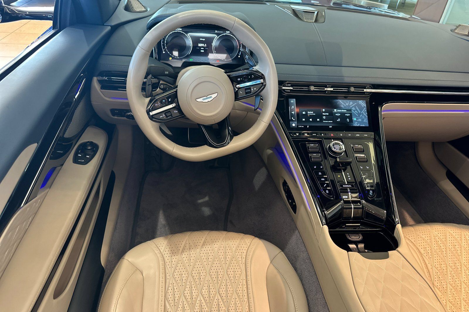Used 2024 Aston Martin DB12 Convertible RWD image 14