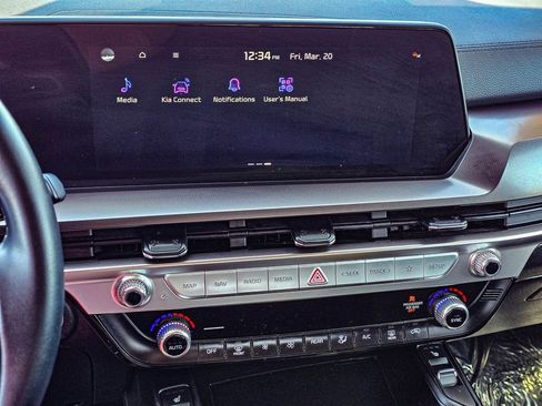 Used 2025 Kia Telluride S image 17