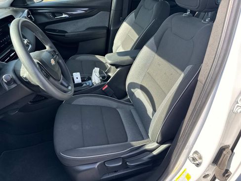 Used 2024 Chevrolet TrailBlazer LS image 26