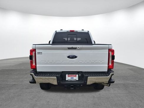 Used 2023 Ford F250 Lariat w/ Chrome Package image 5