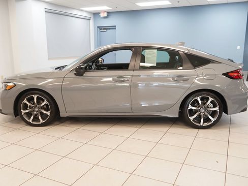 Used 2025 Honda Civic Sport Touring image 2