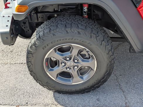 Used 2020 Jeep Gladiator Rubicon AWD/4WD image 13