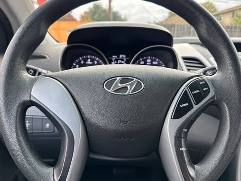 Used 2016 Hyundai Elantra SE image 24