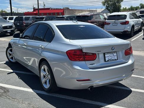 Used 2014 BMW 320i xDrive Sedan AWD/4WD image 5