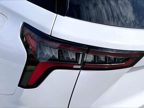 Used 2025 Chevrolet Equinox LT image 31