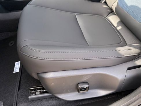 New 2026 Volvo EX30 Plus w/ Protection Package Premier image 17